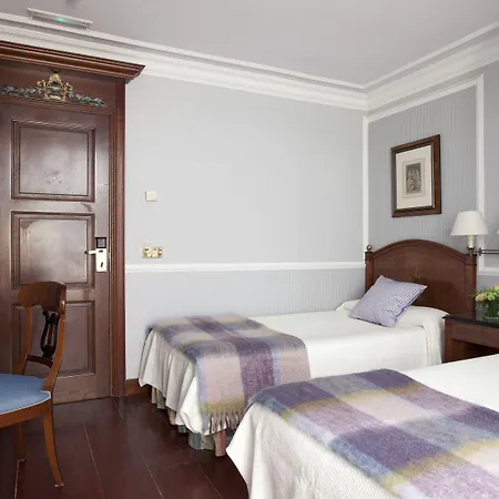 ホテル Rice Reyes Catolicos